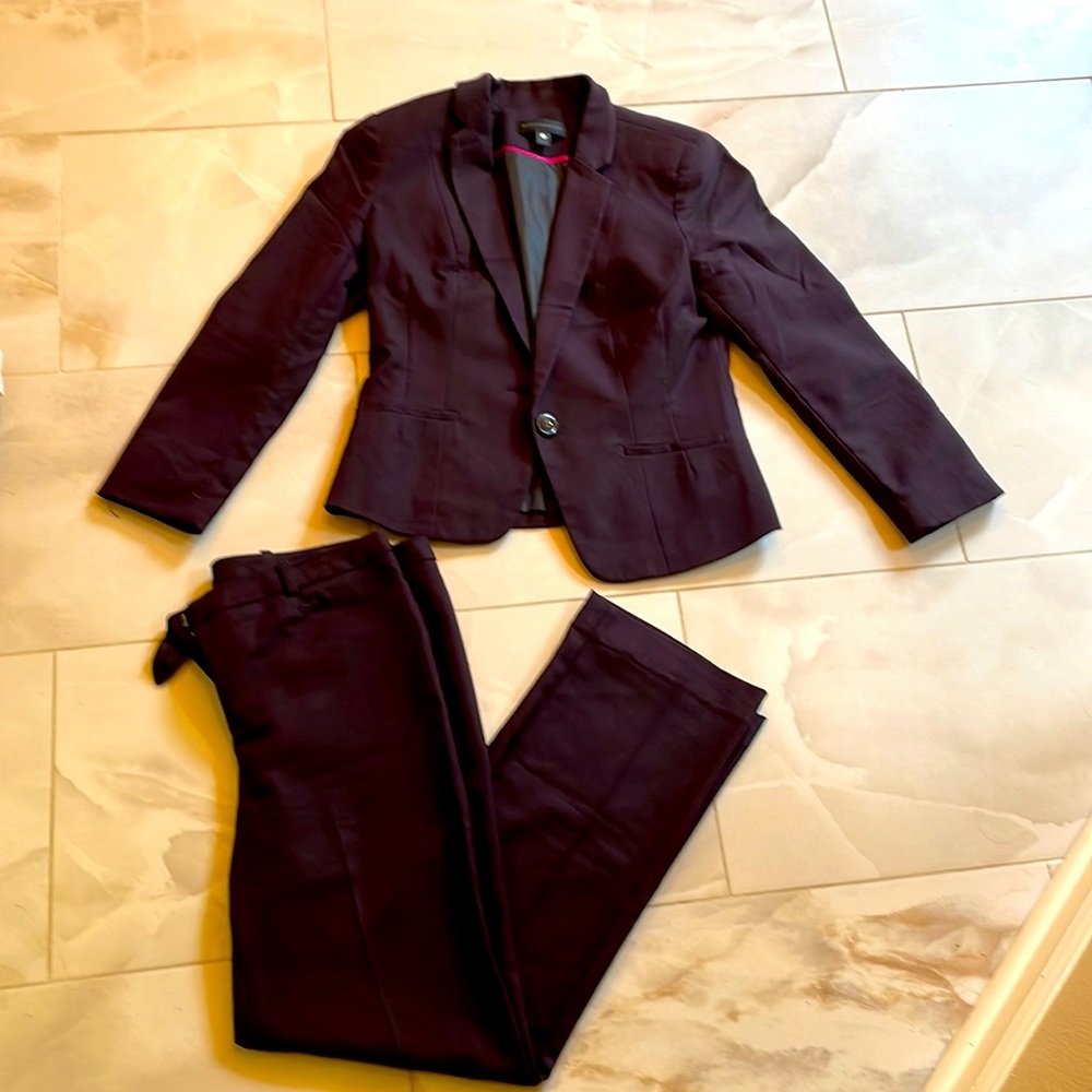 Worthington pant suit. Pants and jacket.